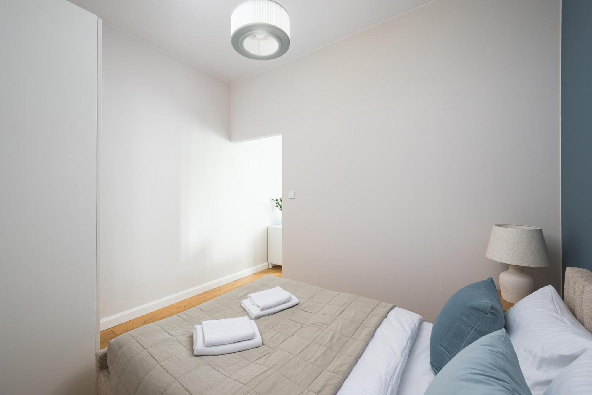 Wola Ratusz Homely Apartment Warsawa Bagian luar foto